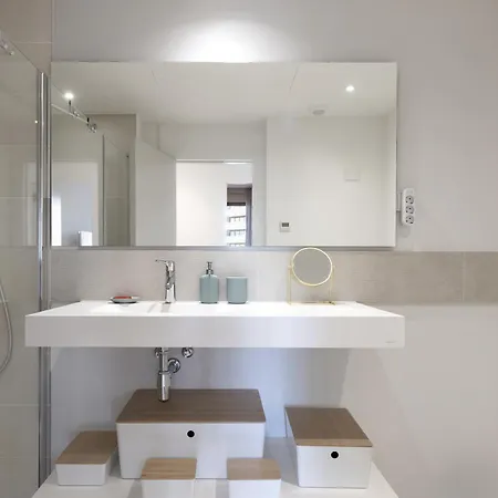 Exclusive Garden In Higueron Apartamento